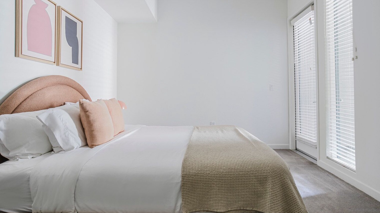 Photo of Bedroom in Warner Center