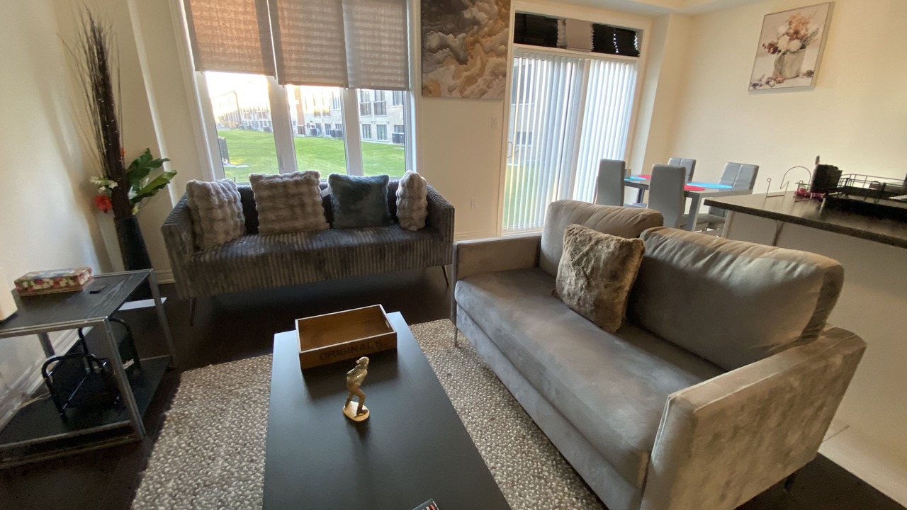 Photo of Livingroom in Vaughan