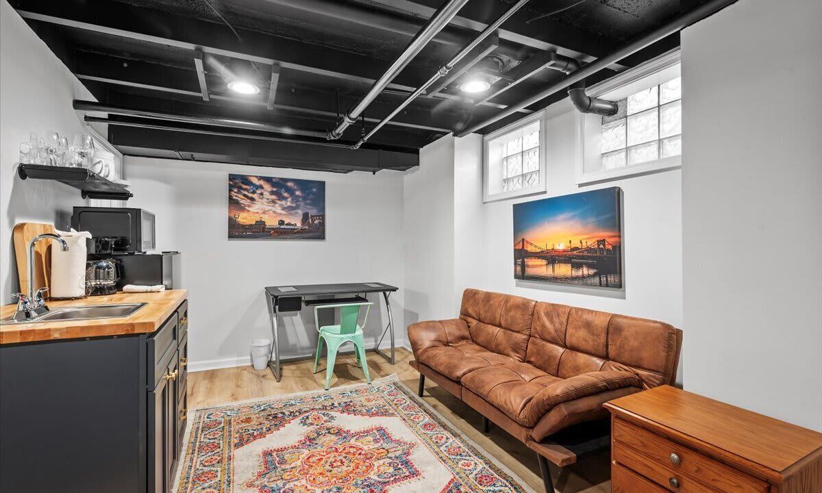 Photo of Livingroom in Shadyside