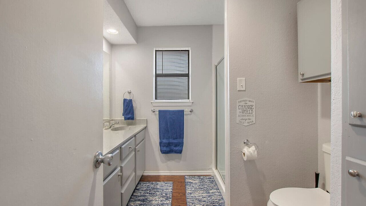Photo of Bathroom in Arlington