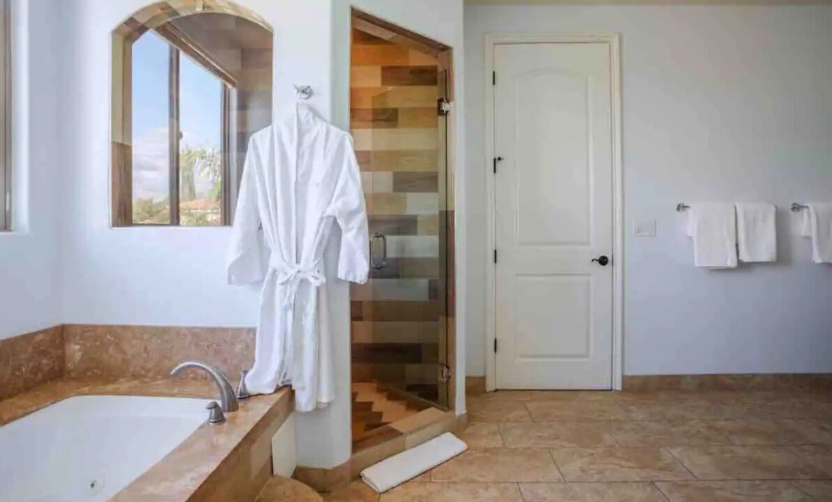 Photo of Bathroom in Tarzana