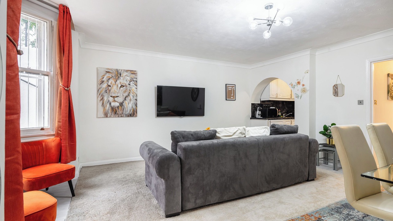 Photo of Livingroom in Chelsea Riverside
