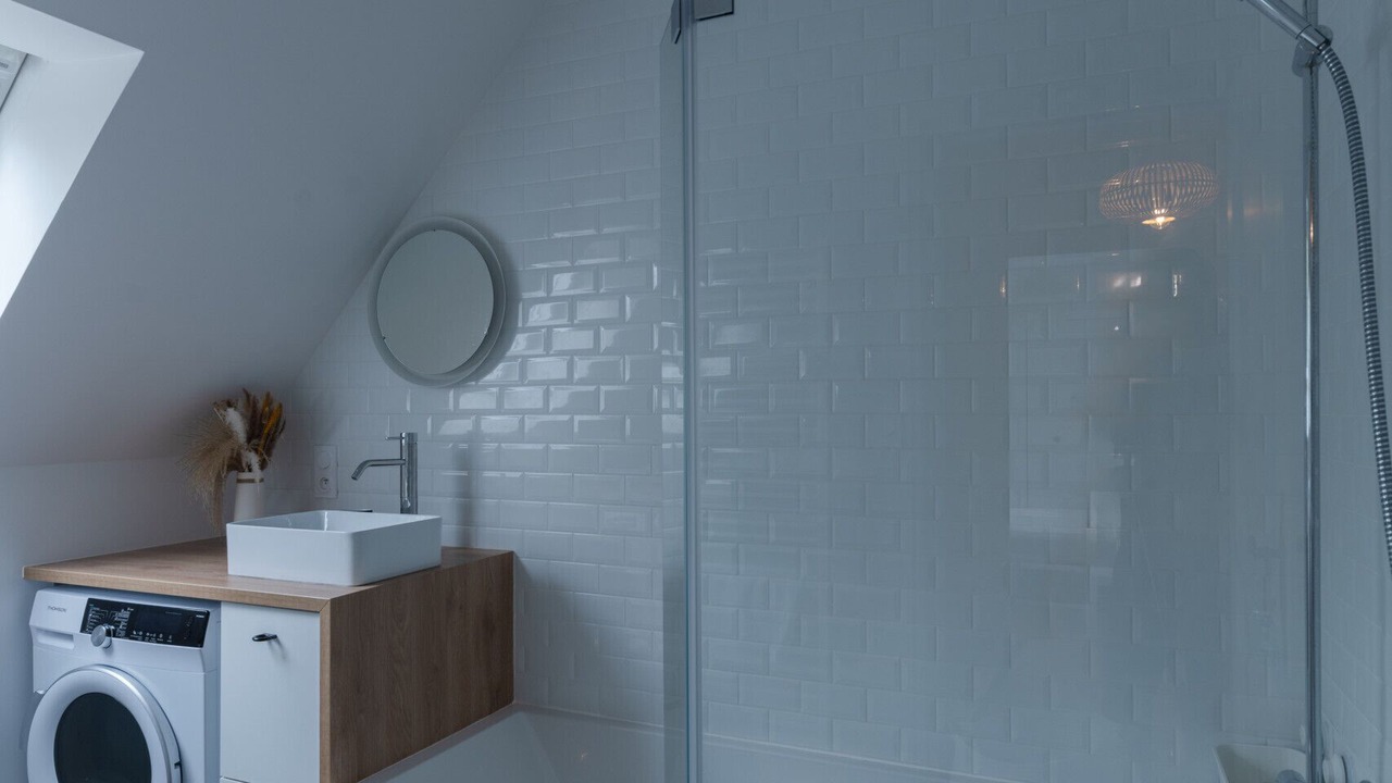 Photo of Bathroom in Porspoder