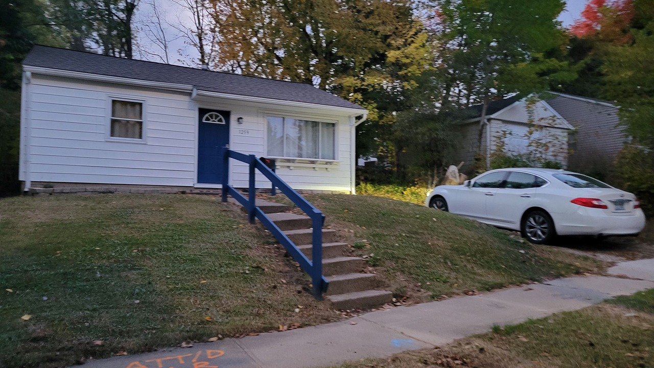 Photo of Outdoor in Lansing
