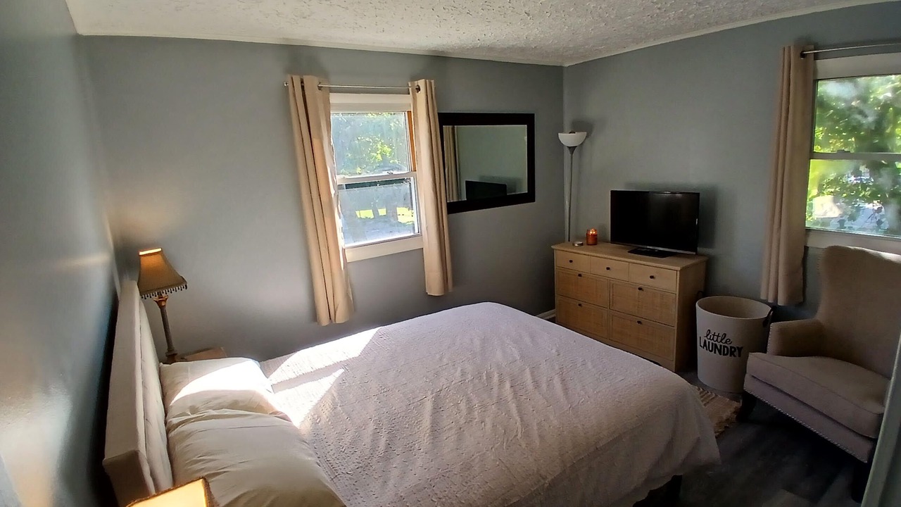 Photo of Bedroom in Lansing
