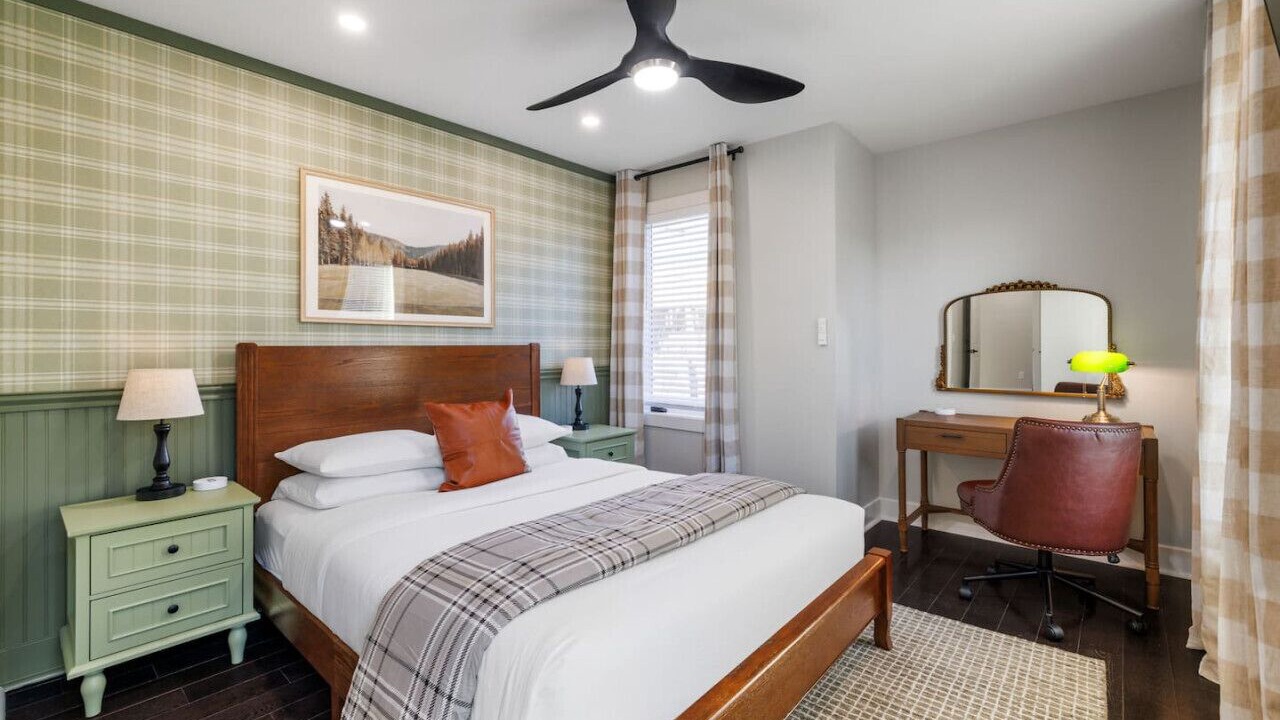 Photo of Bedroom in Lower Lawrenceville