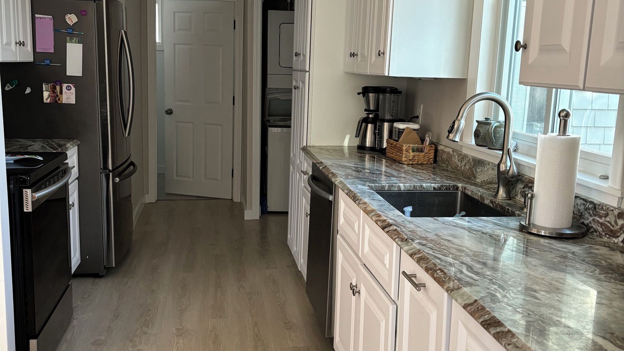 Photo of Kitchen in Quonochontaug
