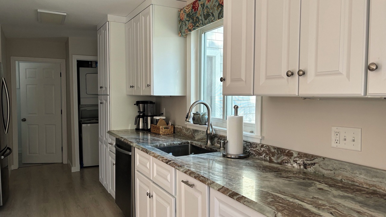 Photo of Kitchen in Quonochontaug