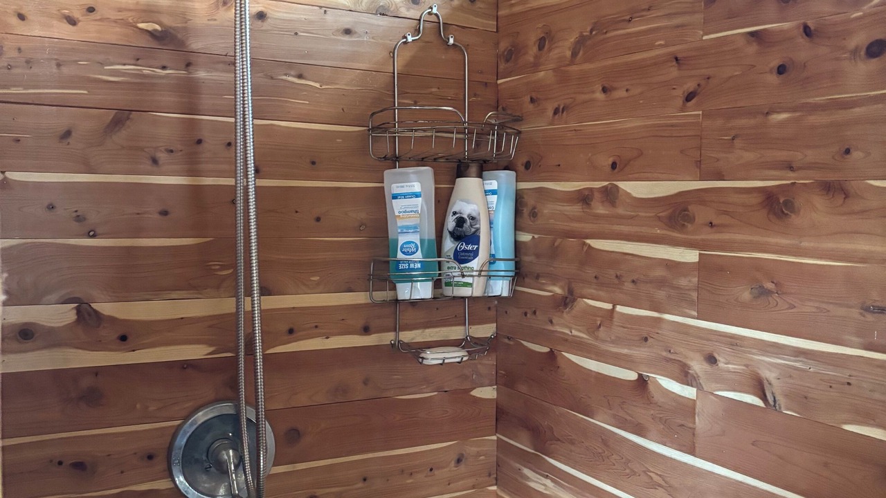 Photo of Bathroom in Quonochontaug