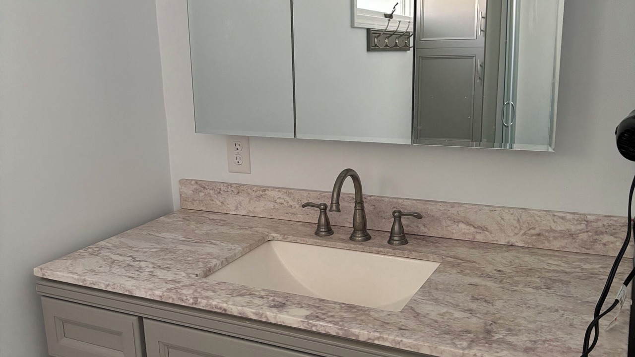 Photo of Bathroom in Quonochontaug