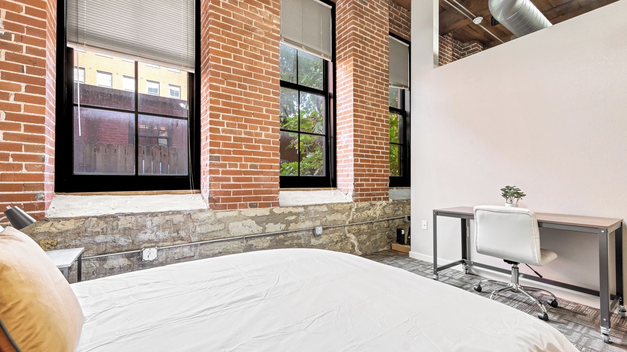 Photo of Bedroom in Lafayette Square