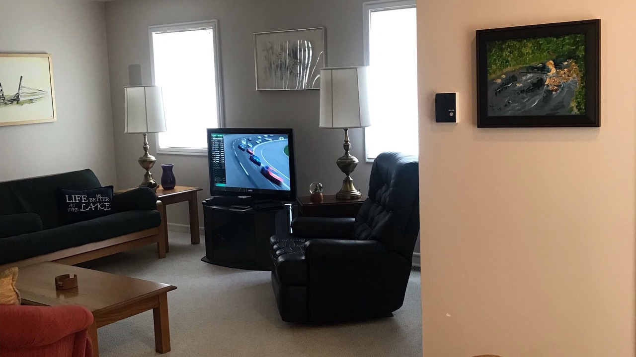 Photo of Livingroom in Robbinsville