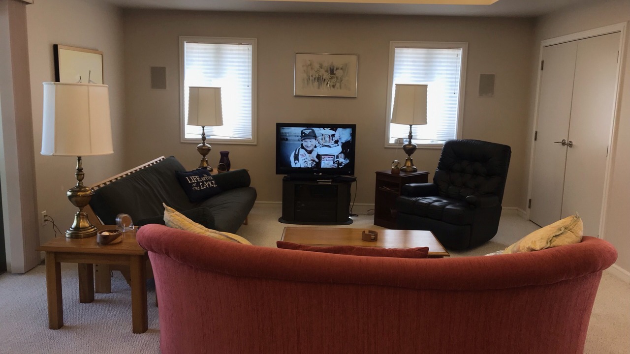 Photo of Livingroom in Robbinsville