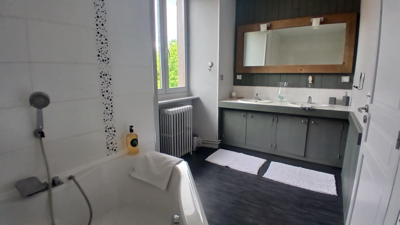 Photo of Bathroom in Jourgnac
