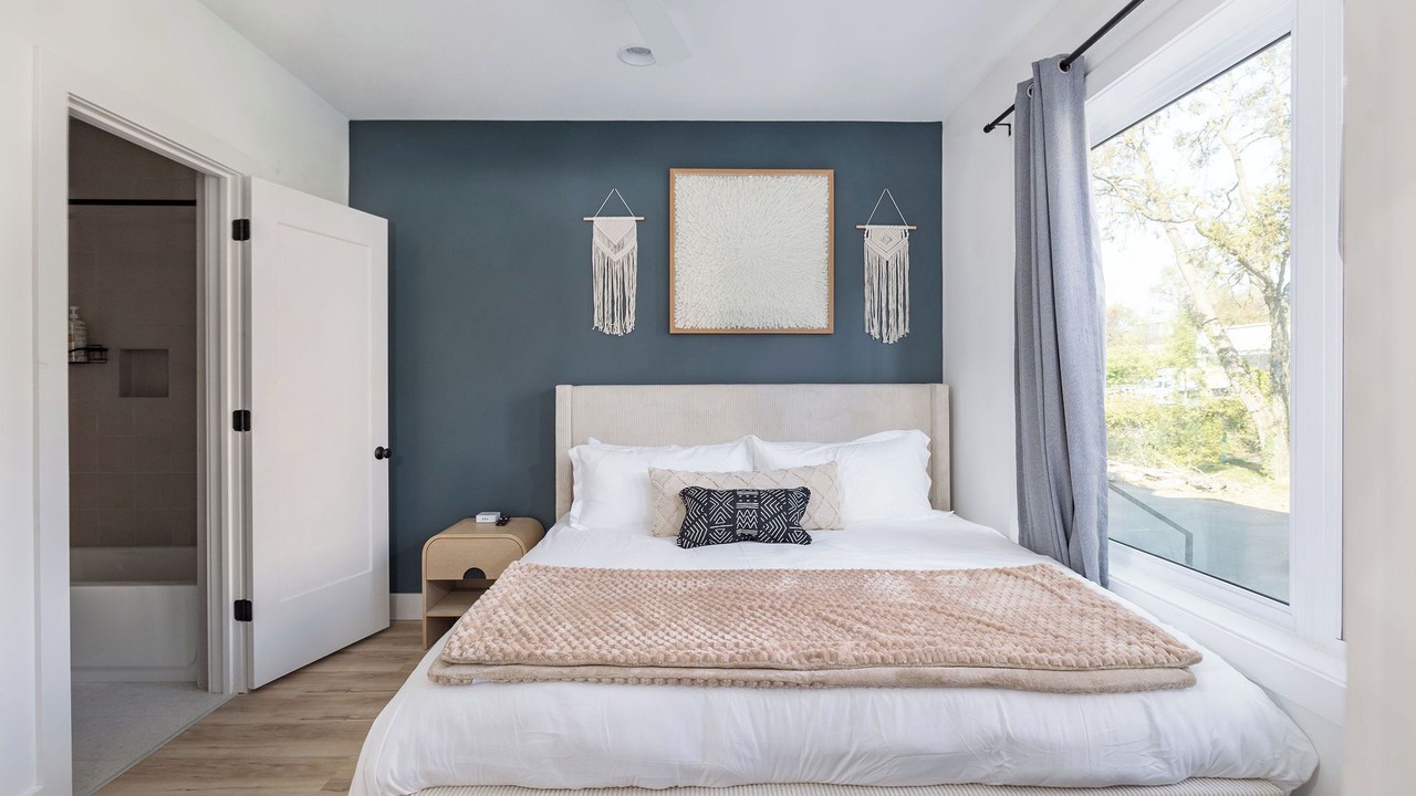 Photo of Bedroom in East Bank