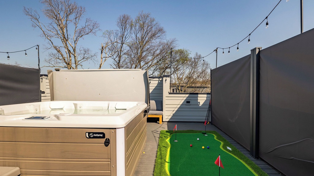 Photo of Outdoor in East Bank