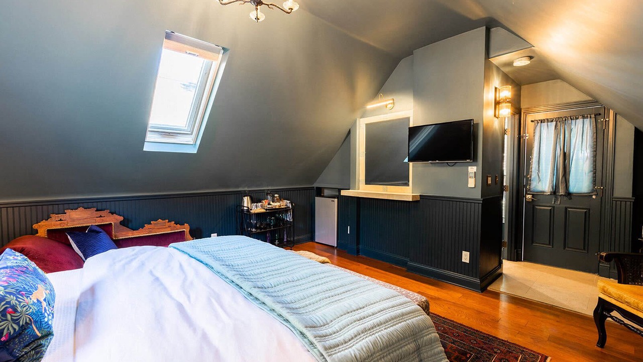 Photo of Bedroom in Historic Railroad District