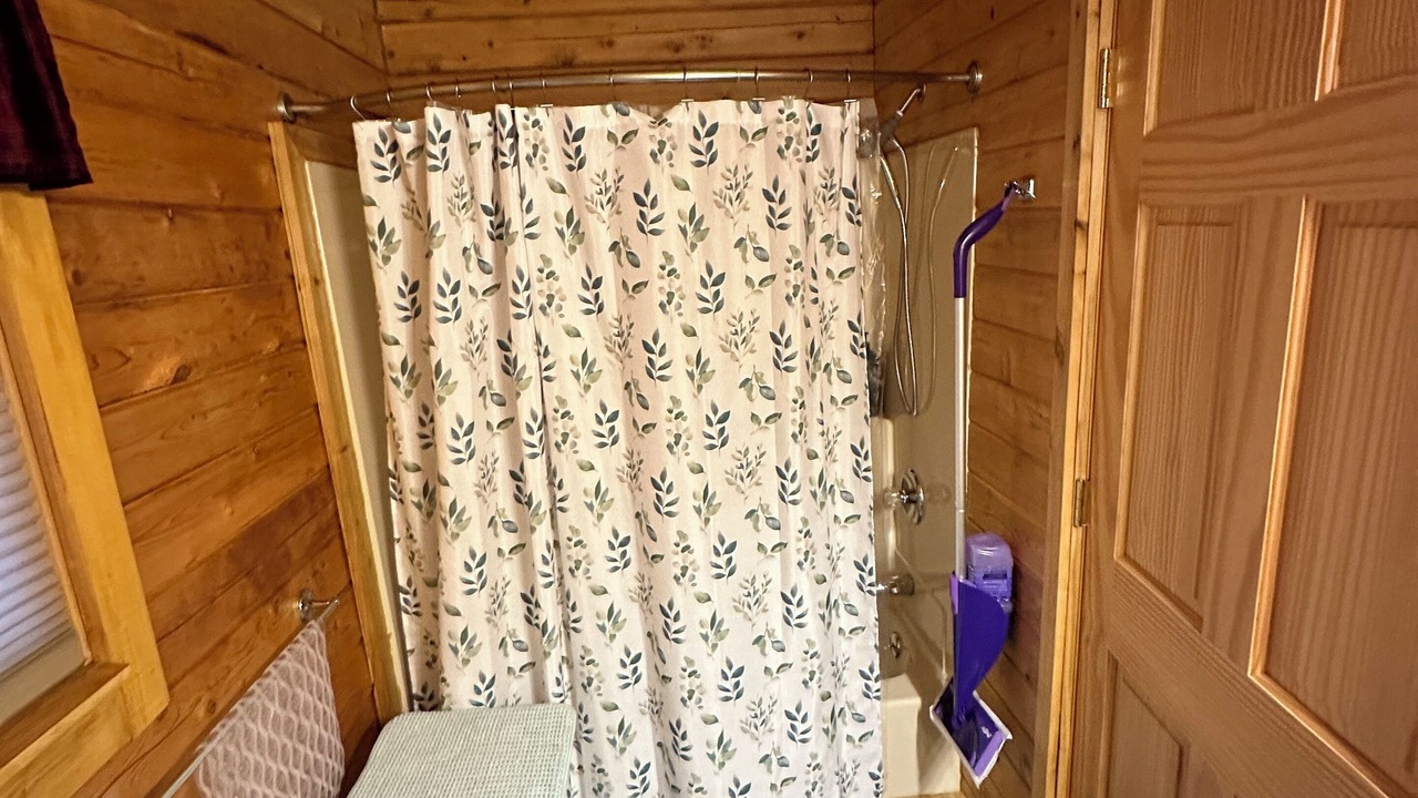Photo of Bathroom in Athelstane