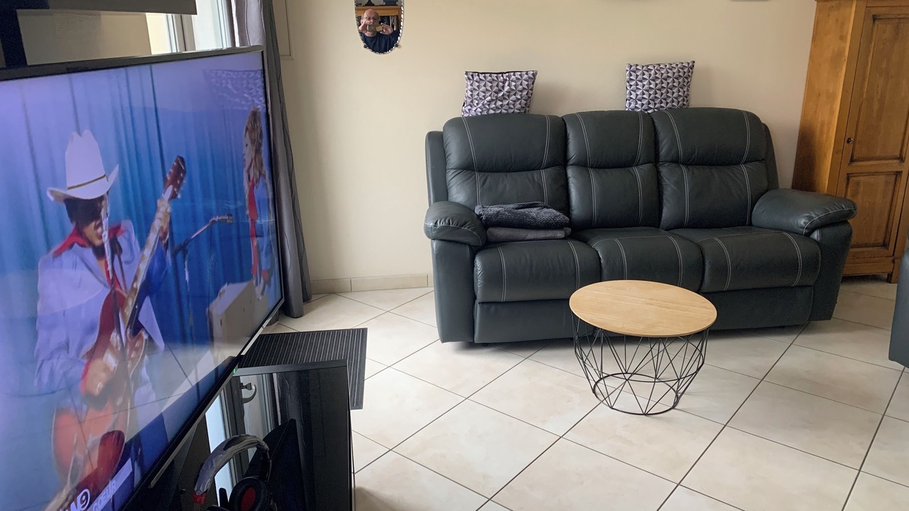 Photo of Livingroom in Pin - Vert Galant