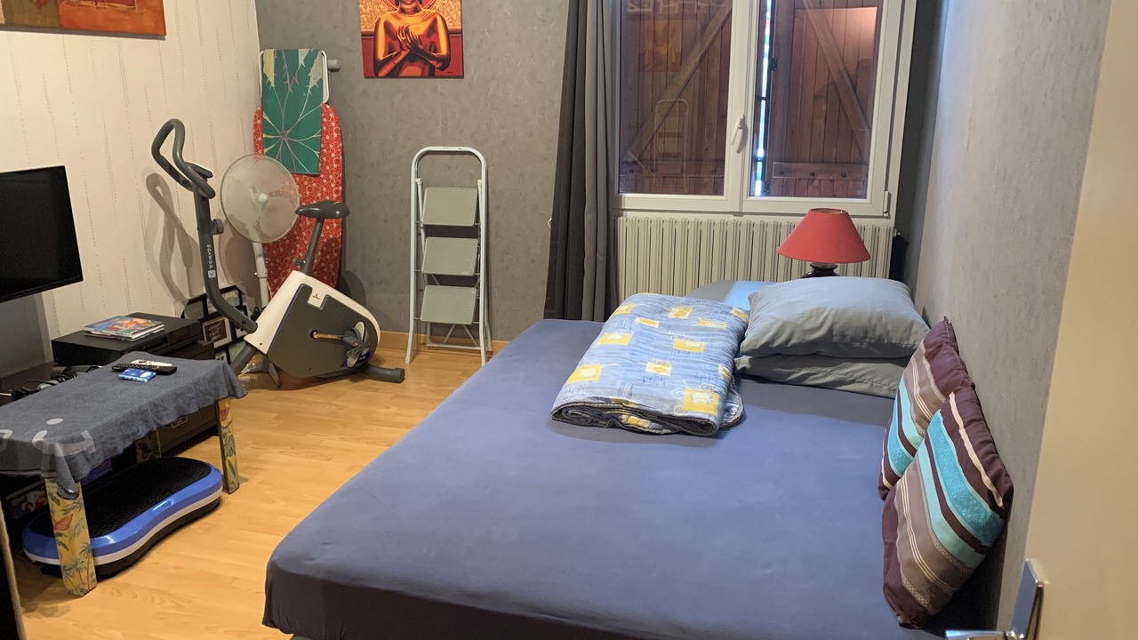 Photo of Bedroom in Pin - Vert Galant