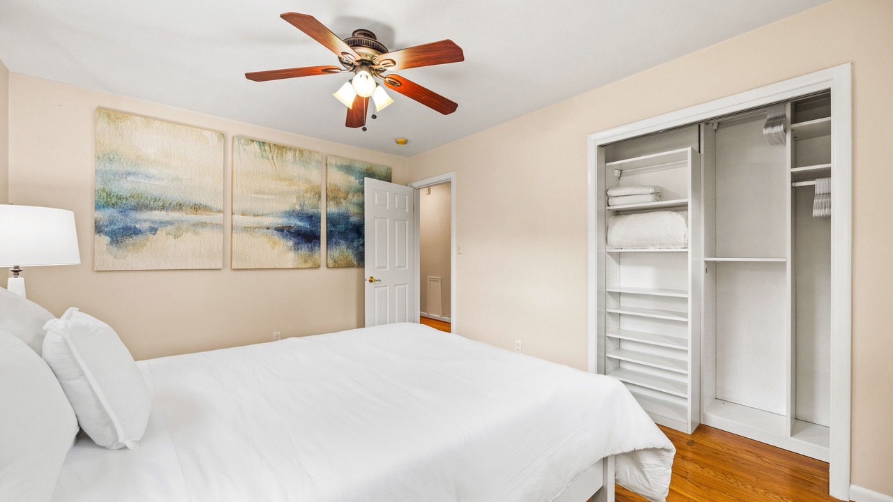 Photo of Bedroom in Alexandria West