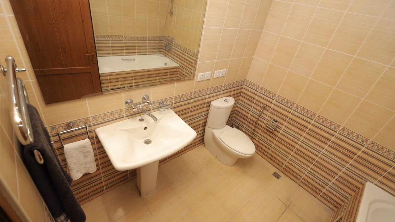 Photo of Bathroom in Kentron