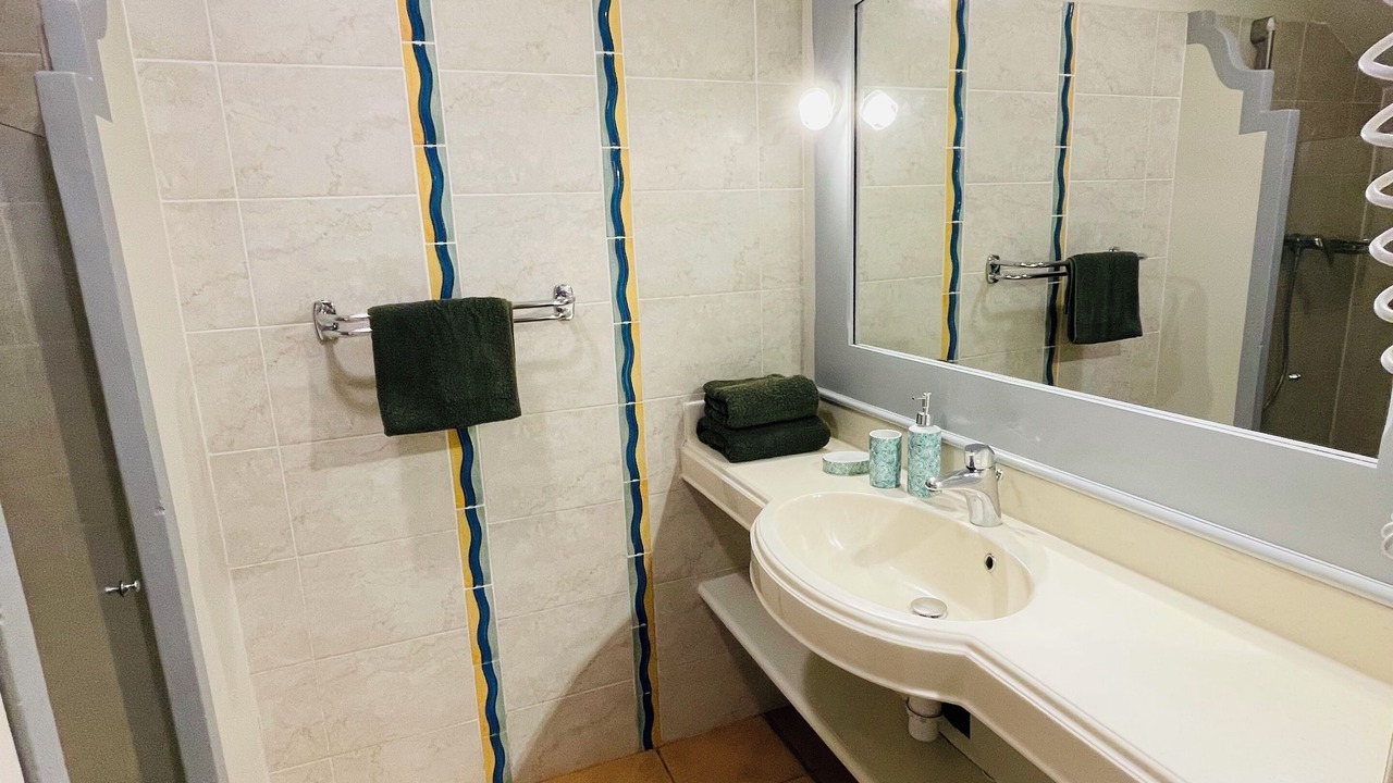 Photo of Bathroom in Grande-Terre
