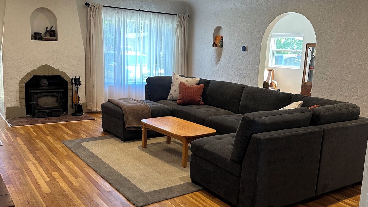Photo of Livingroom in Medford