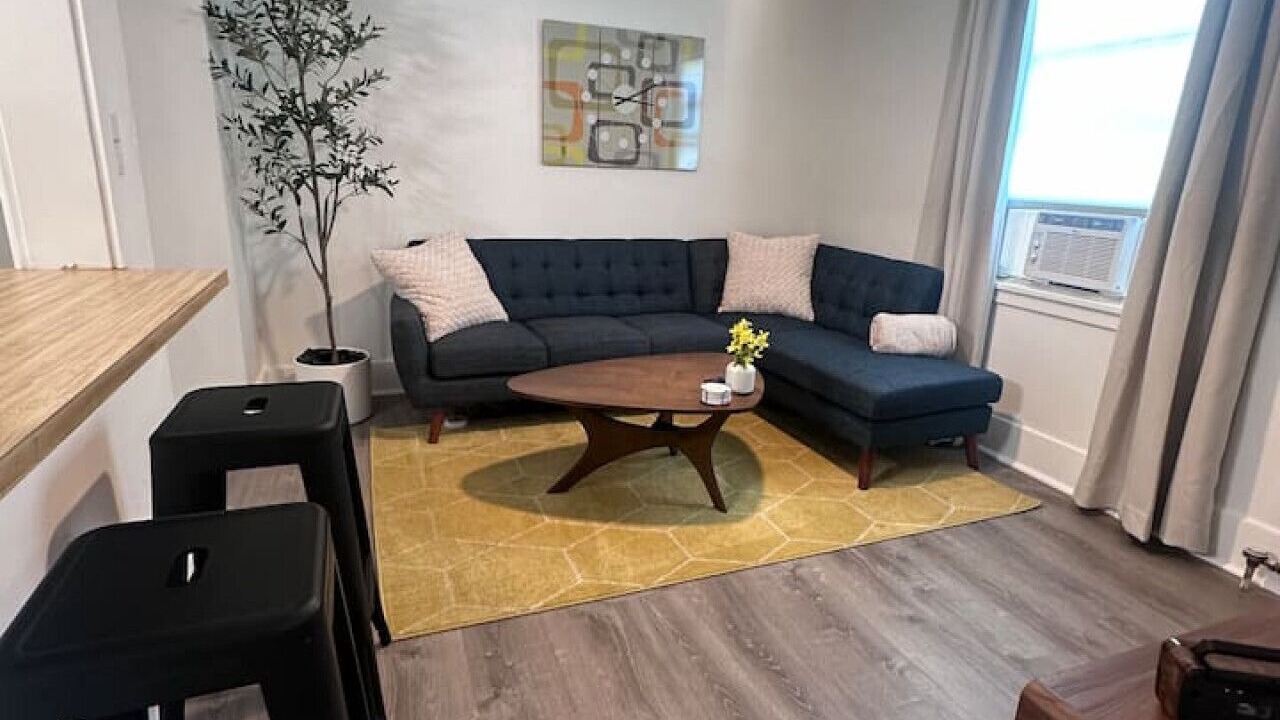 Photo of Livingroom in Downtown Klamath Falls