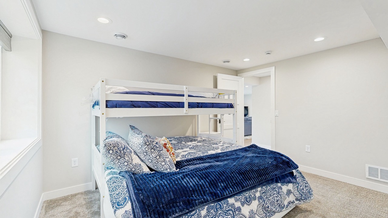 Photo of Bedroom in Okee