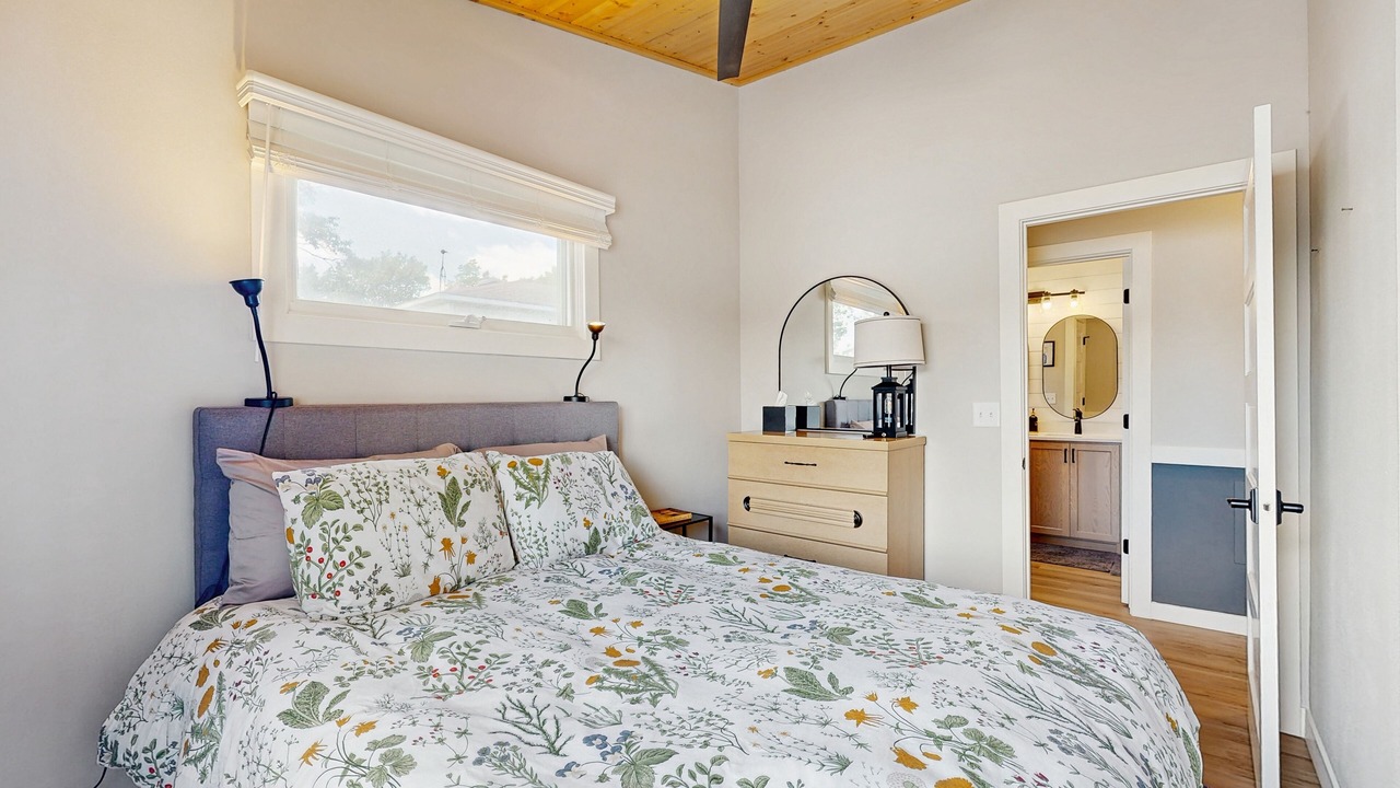 Photo of Bedroom in Okee