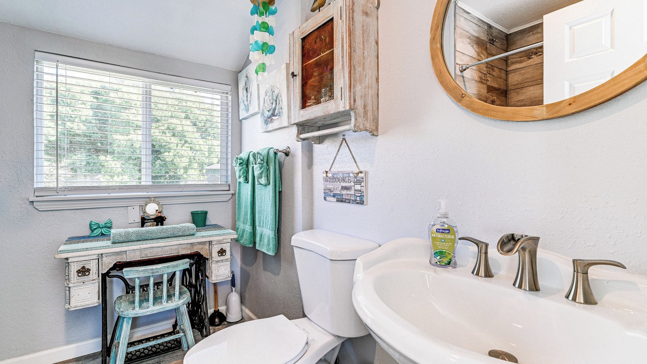 Photo of Bathroom in Crescent City North