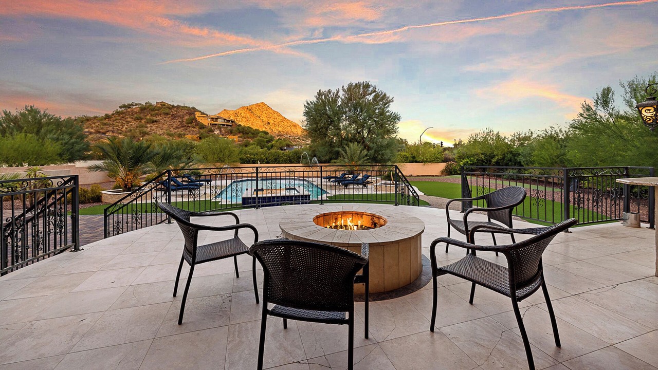 Photo of Outdoor in Paradise Hills