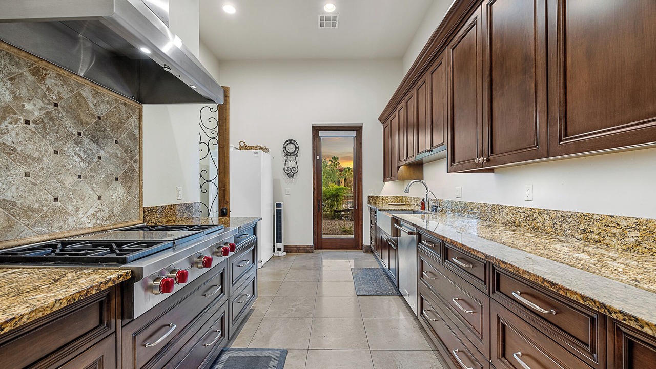 Photo of Outdoor in Paradise Hills