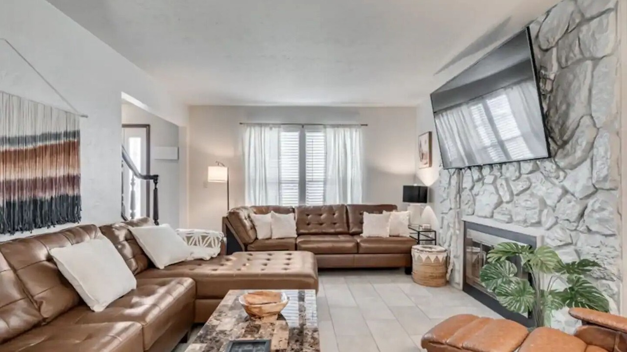 Photo of Livingroom in Shawnee