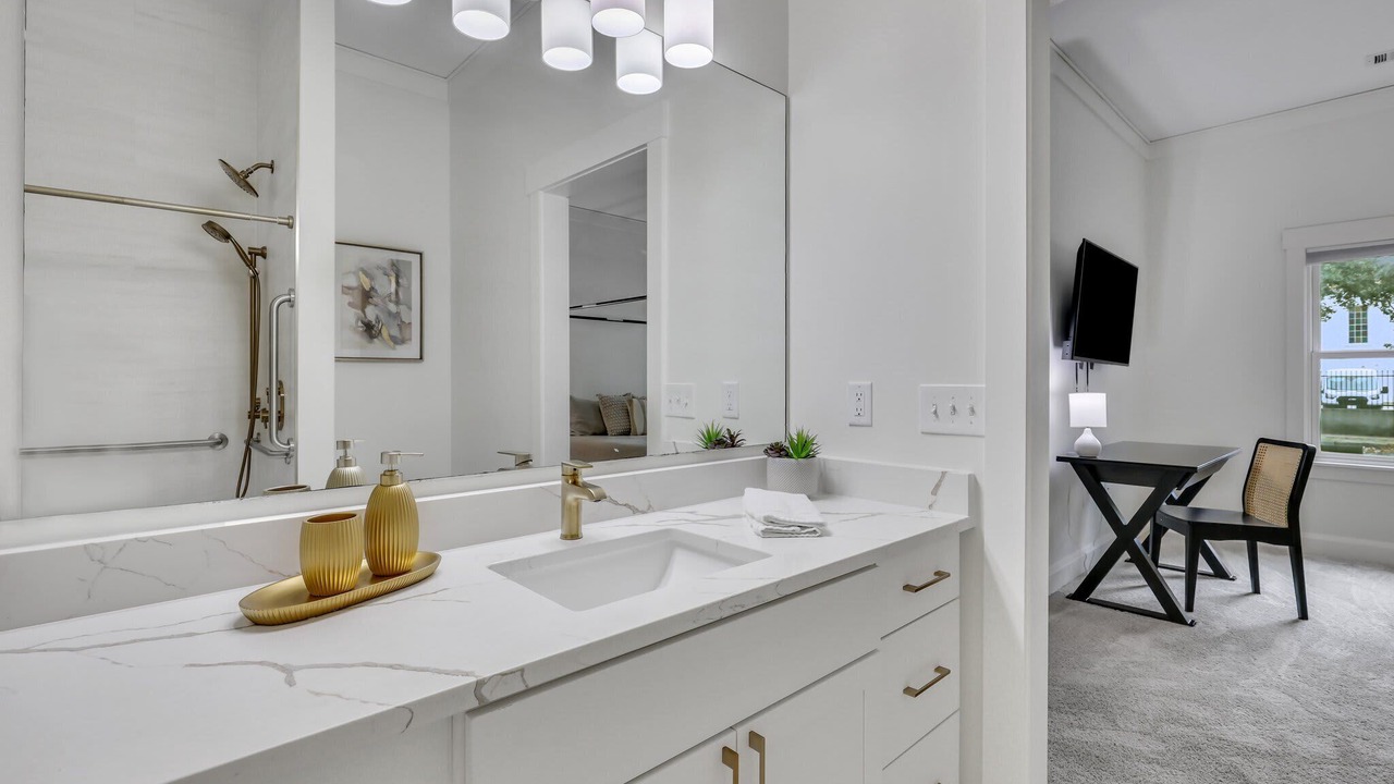 Photo of Bathroom in Old West Broad Neighborhood