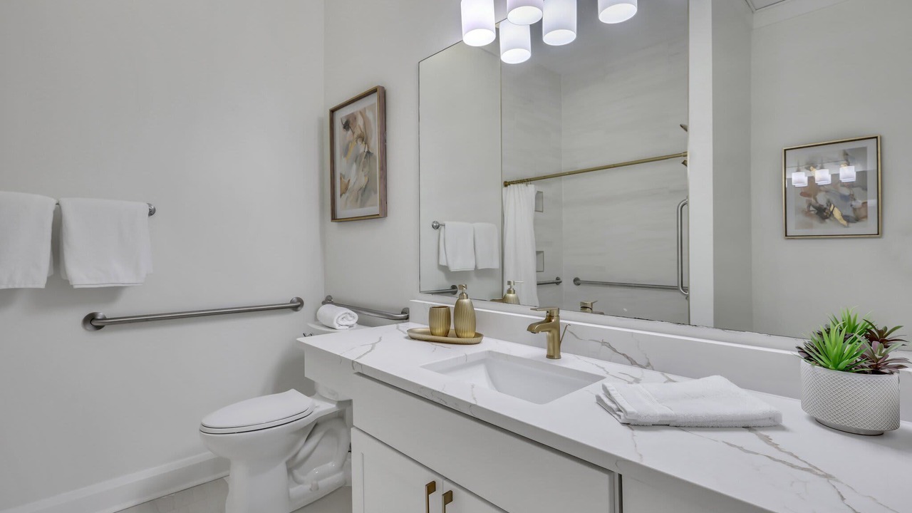 Photo of Bathroom in Old West Broad Neighborhood