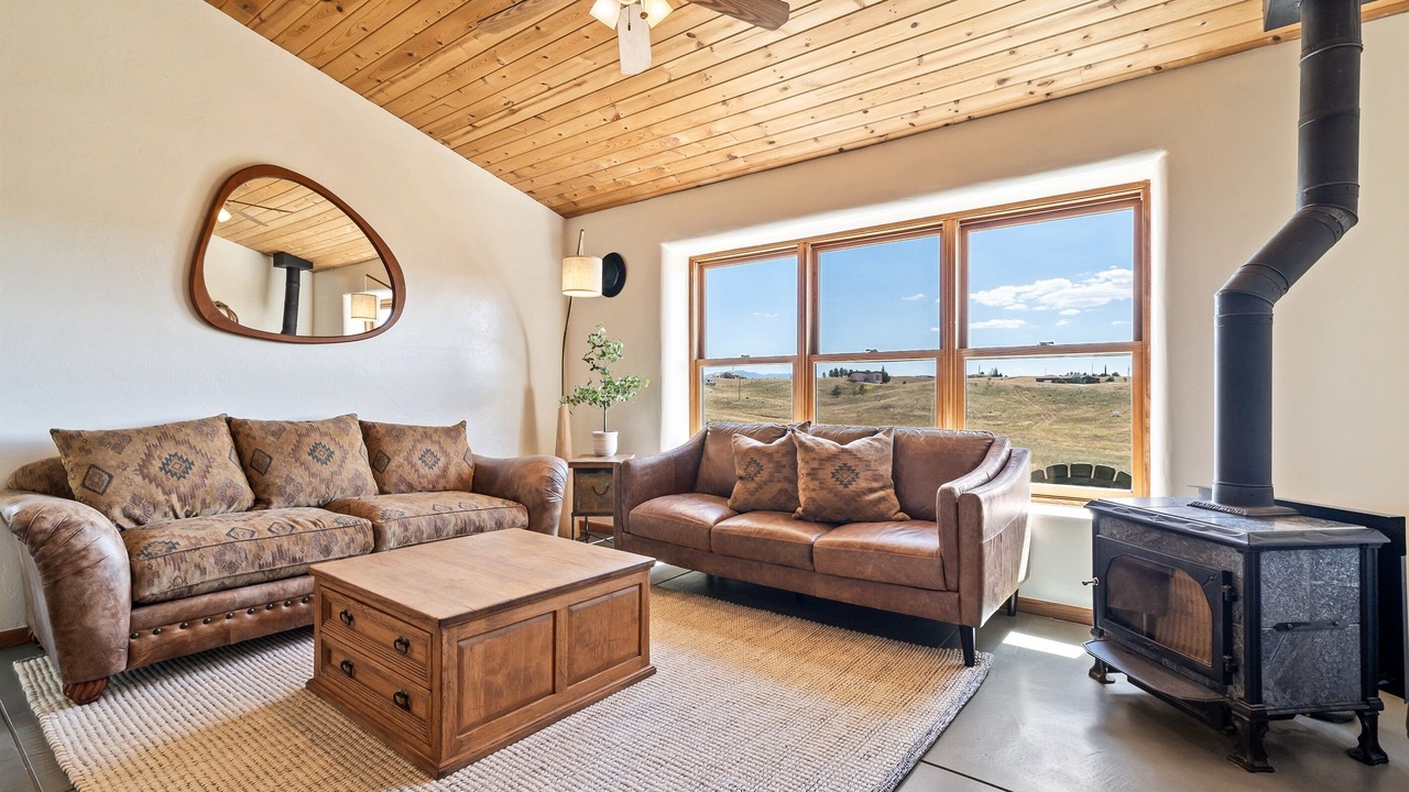 Photo of Livingroom in Elgin