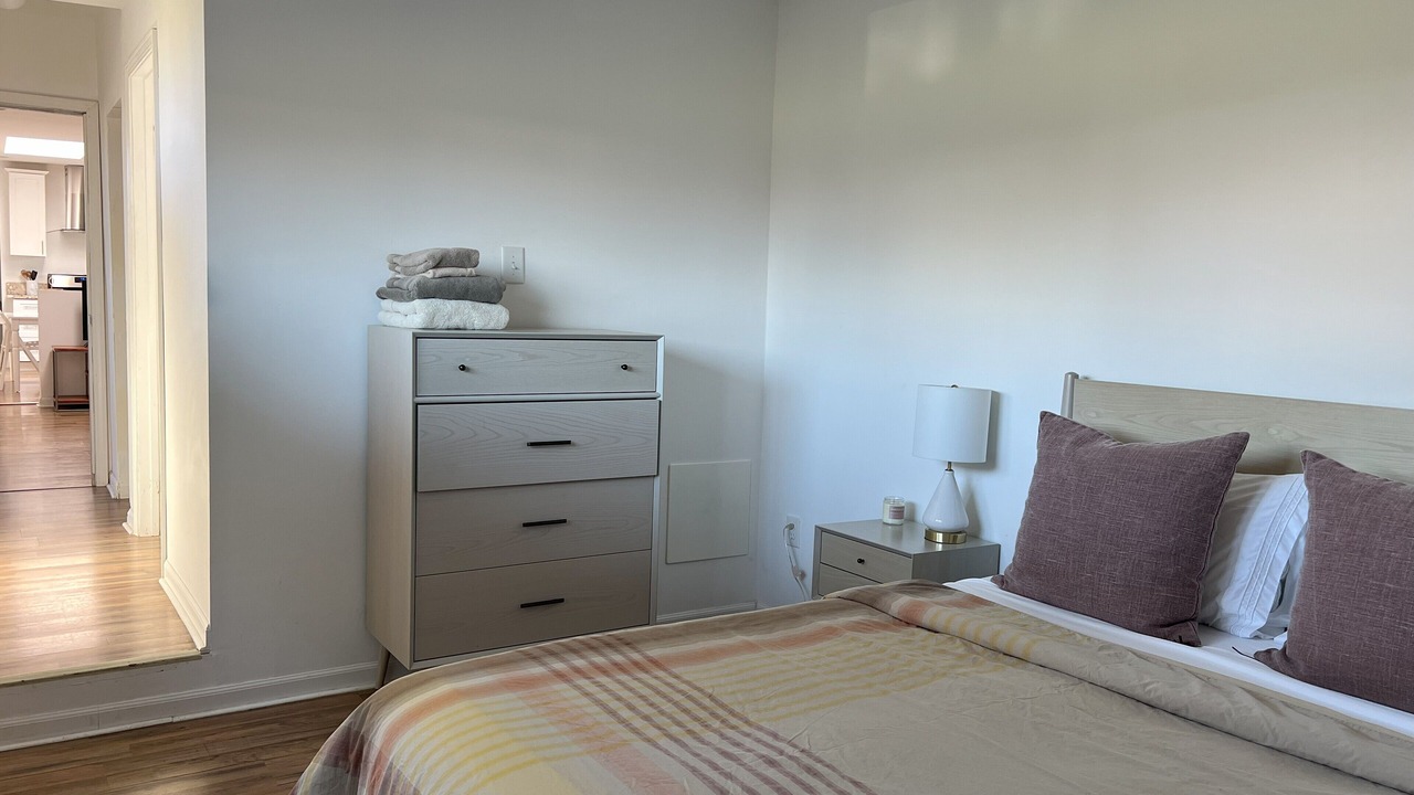 Photo of Bedroom in Lawndale
