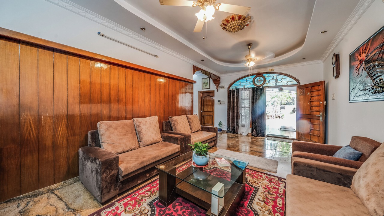 Photo of Livingroom in HSR Layout