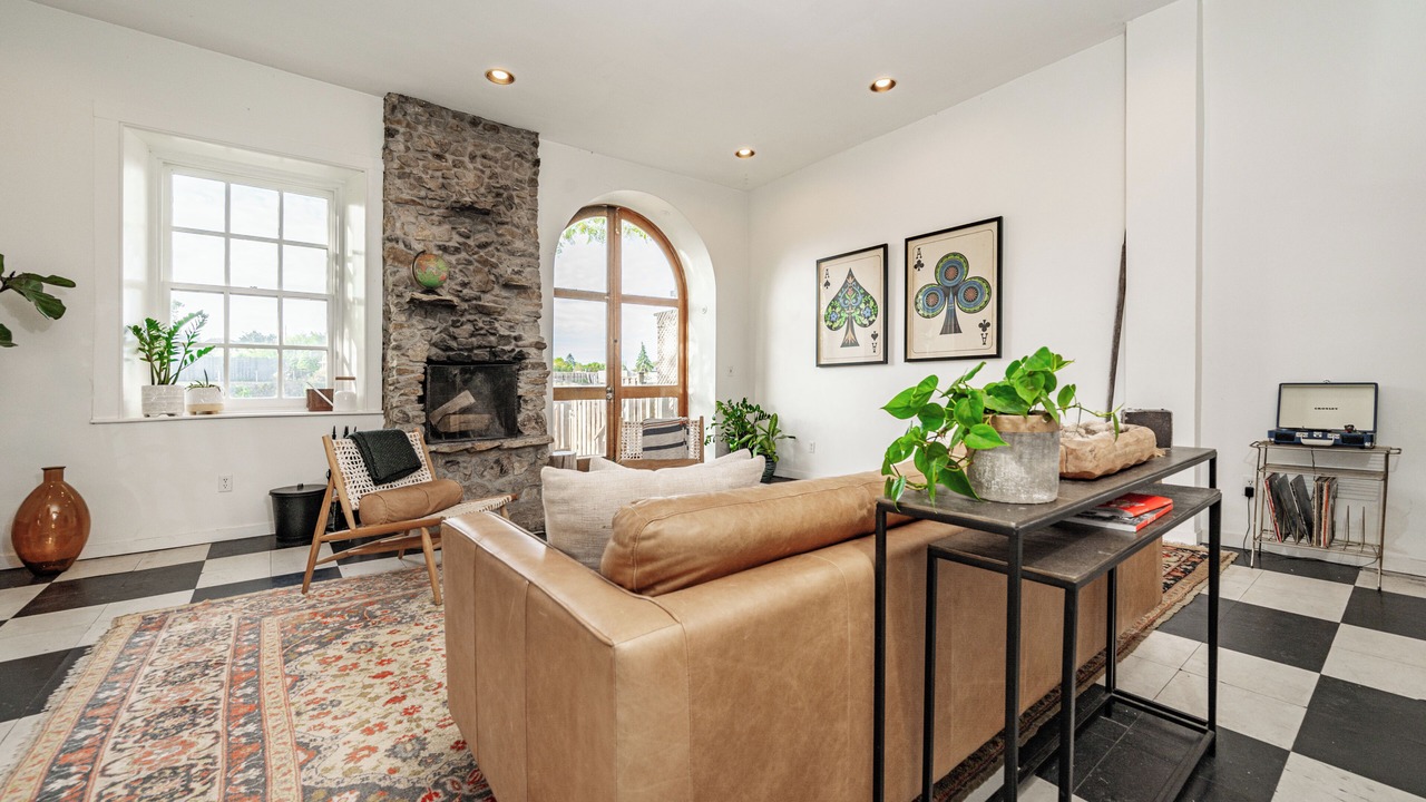 Photo of Livingroom in Elora