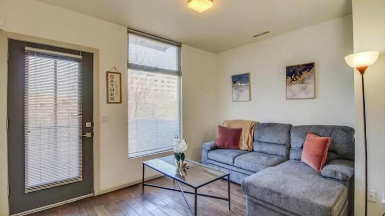 Photo of Livingroom in Raynolds Addition