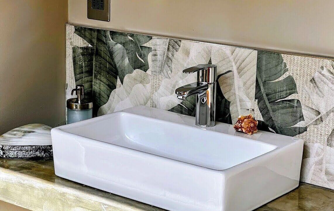 Photo of Bathroom in Candos