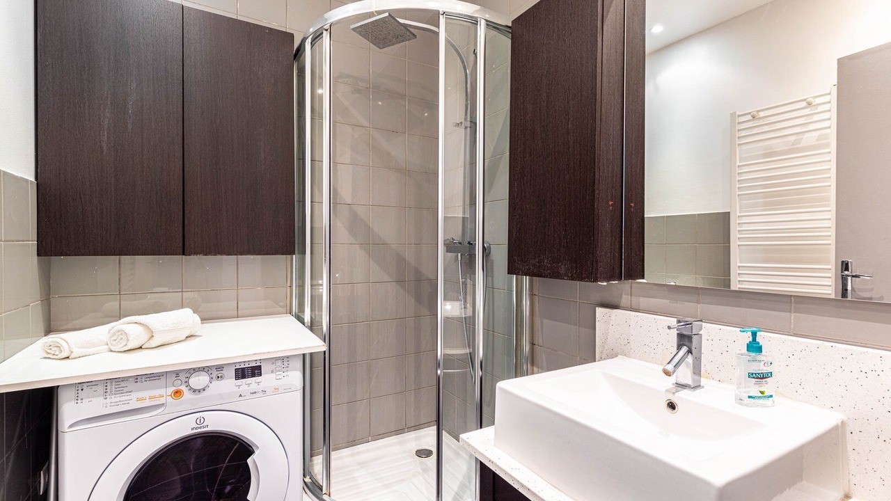 Photo of Bathroom in Quinze-Vingts