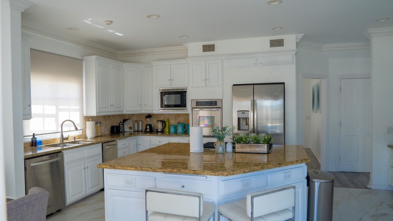 Photo of Kitchen in Tarzana