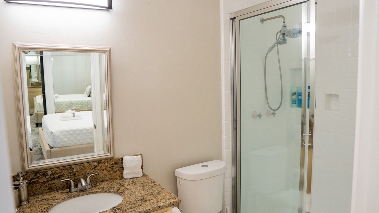Photo of Bathroom in Tarzana