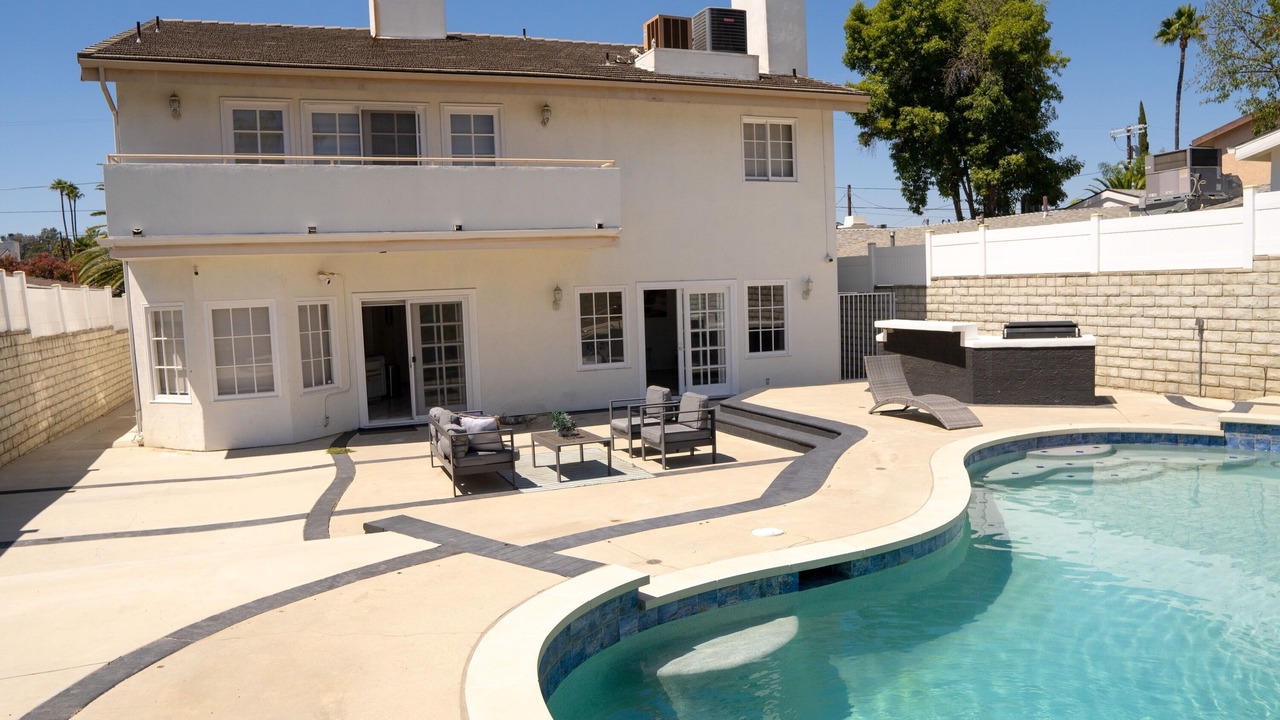 Photo of Outdoor in Tarzana