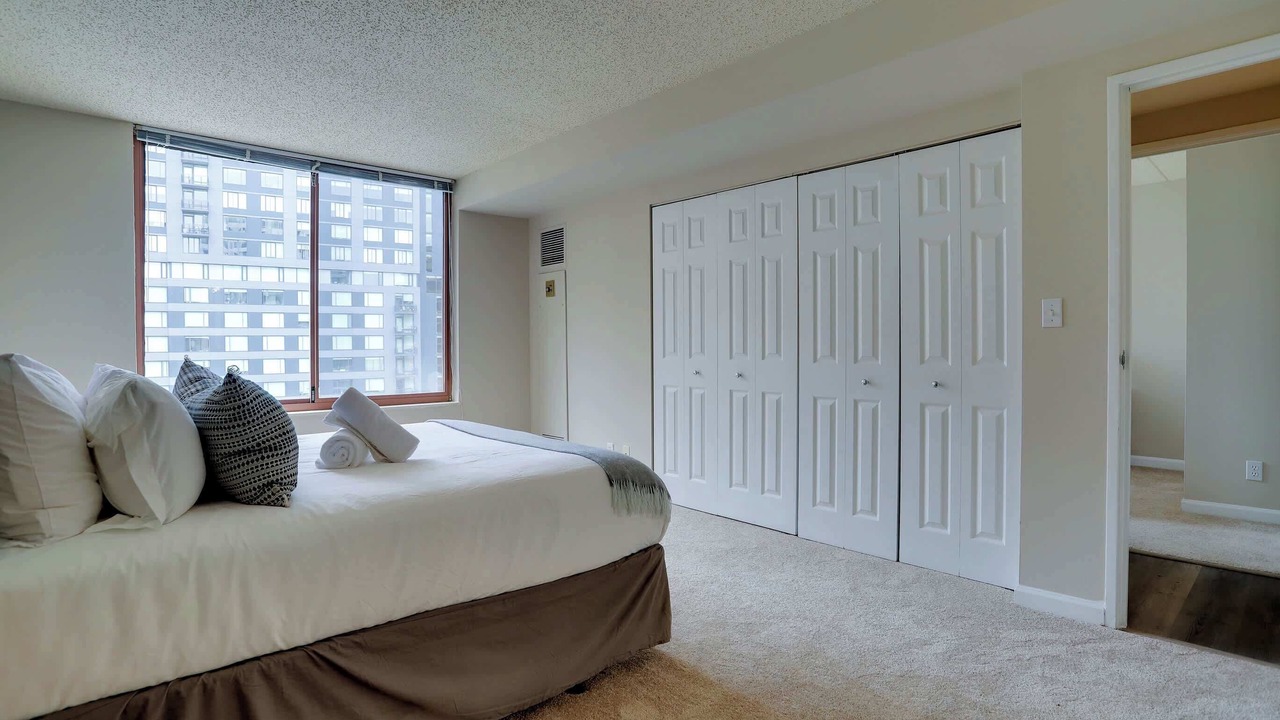 Photo of Bedroom in Crystal City