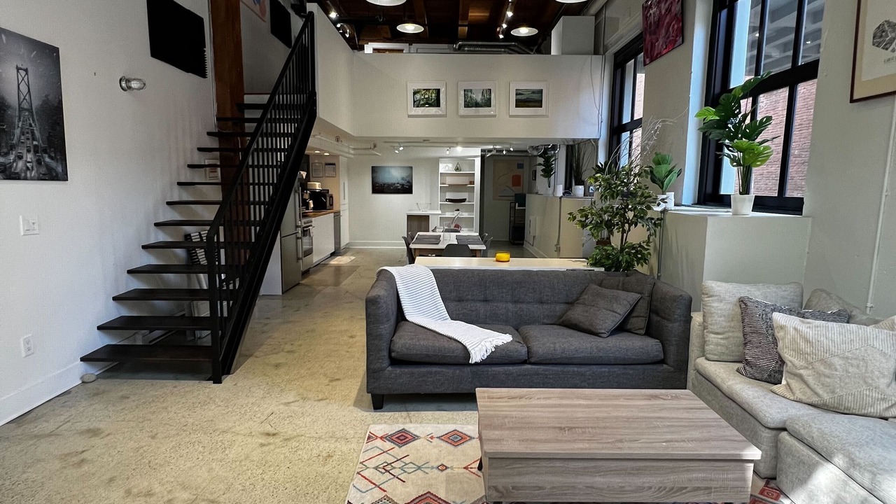 Photo of Livingroom in Gastown