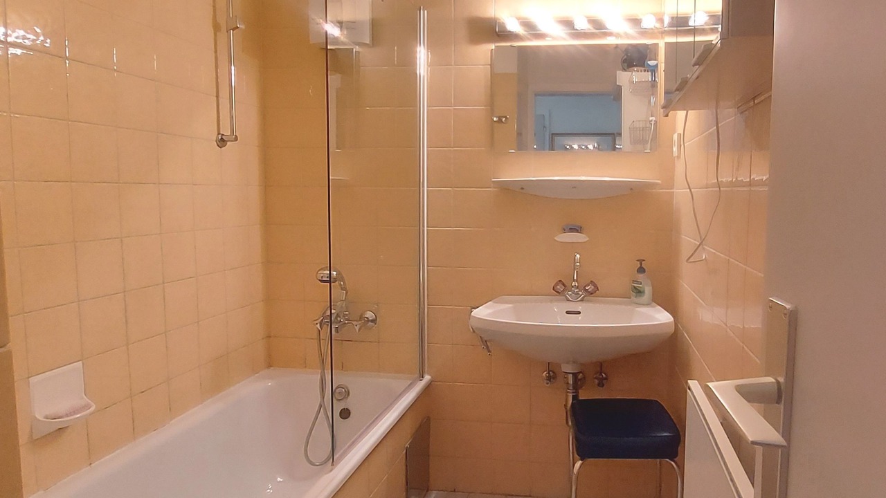 Photo of Bathroom in Reith